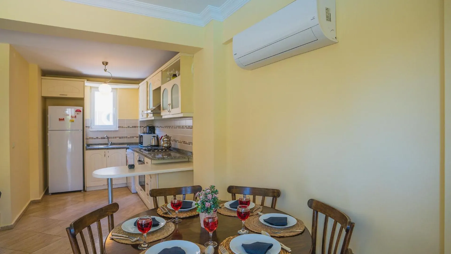 Sunset Beach Resort Aqua Lettings 페티예 아파트호텔