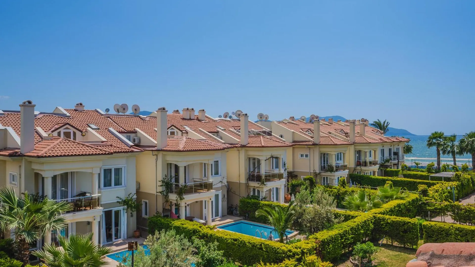 Sunset Beach Resort Aqua Lettings 페티예 아파트호텔
