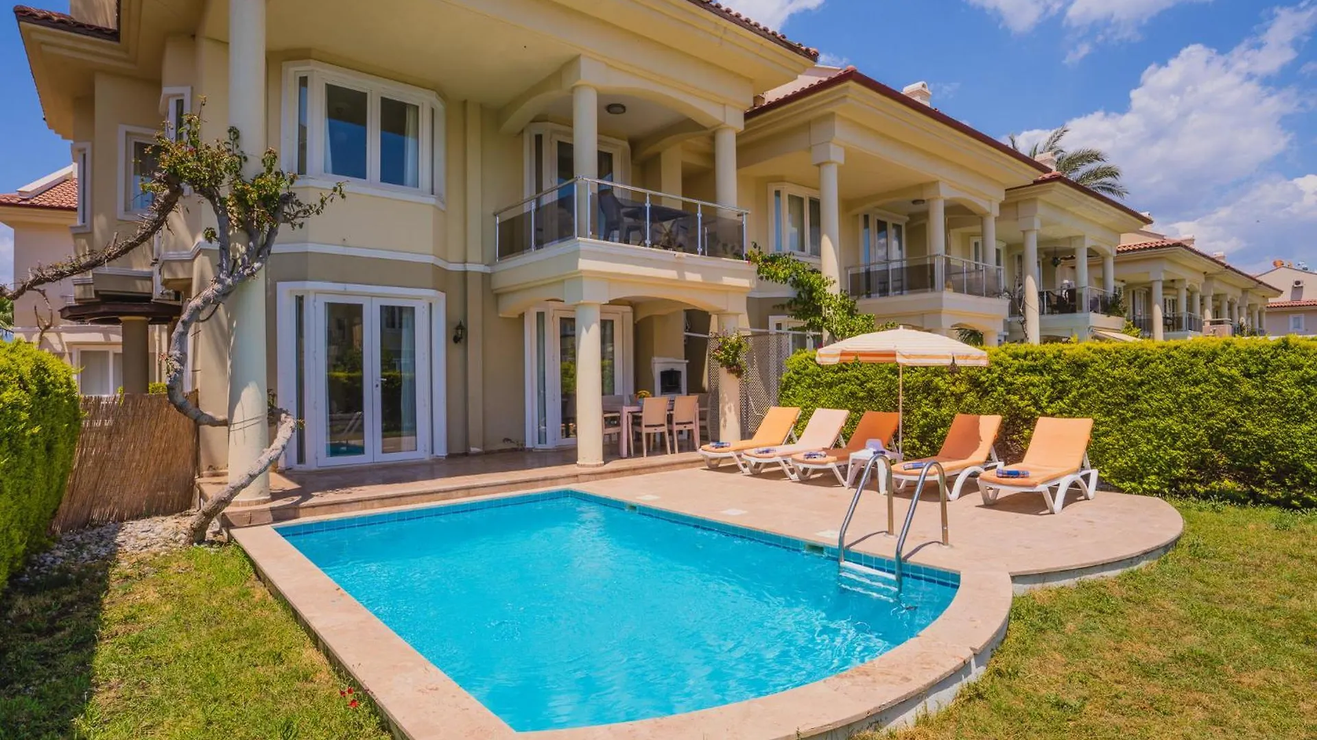 Sunset Beach Resort Aqua Lettings 페티예